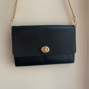 Coach Clutch Gold Chain Wallet Crossbody